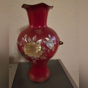 Red Floral Decorative Vase with Mother-of-Pearl Inlay